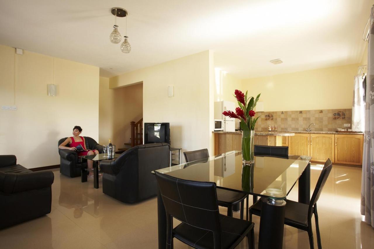 Jet Villa Flic en Flac ภายนอก รูปภาพ